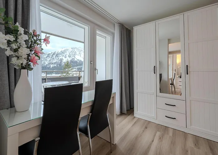 Apartment Alexandra 513 *